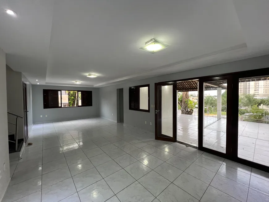 Foto 1 de Casa com 4 Quartos à venda, 335m² em Emaús, Parnamirim