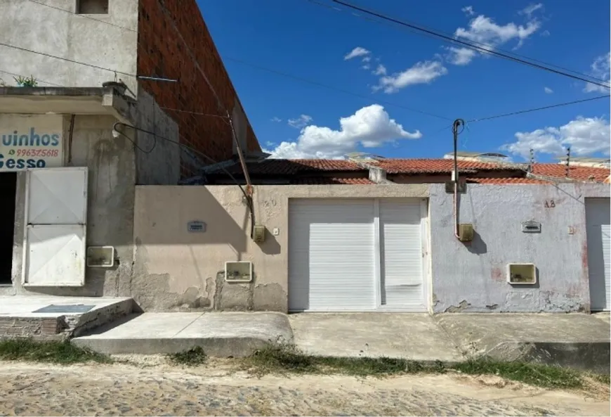 Foto 1 de Casa com 2 Quartos à venda, 140m² em Campo Novo, Quixadá