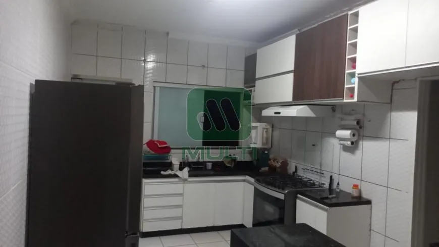 Foto 1 de Casa com 3 Quartos à venda, 132m² em Residencial Integração, Uberlândia