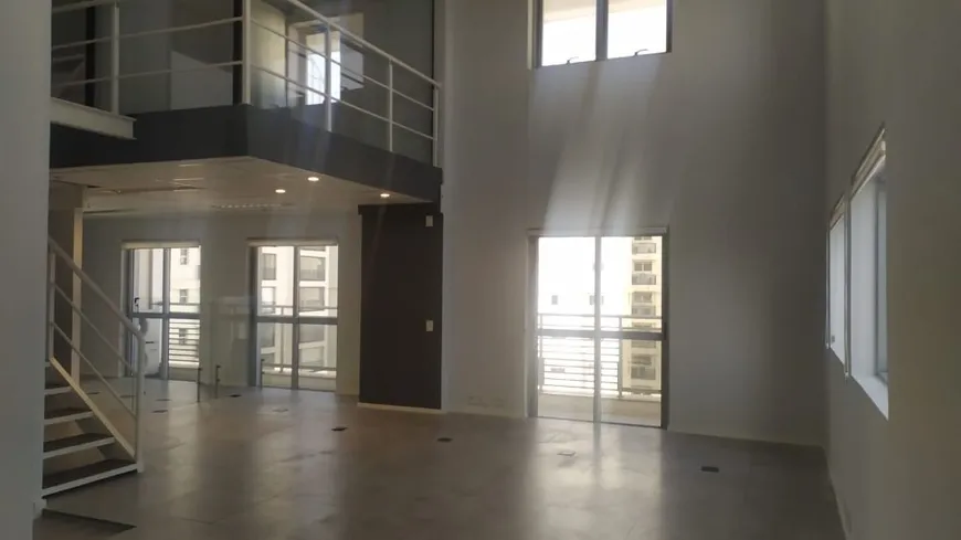 Foto 1 de Sala Comercial para alugar, 117m² em Moema, São Paulo