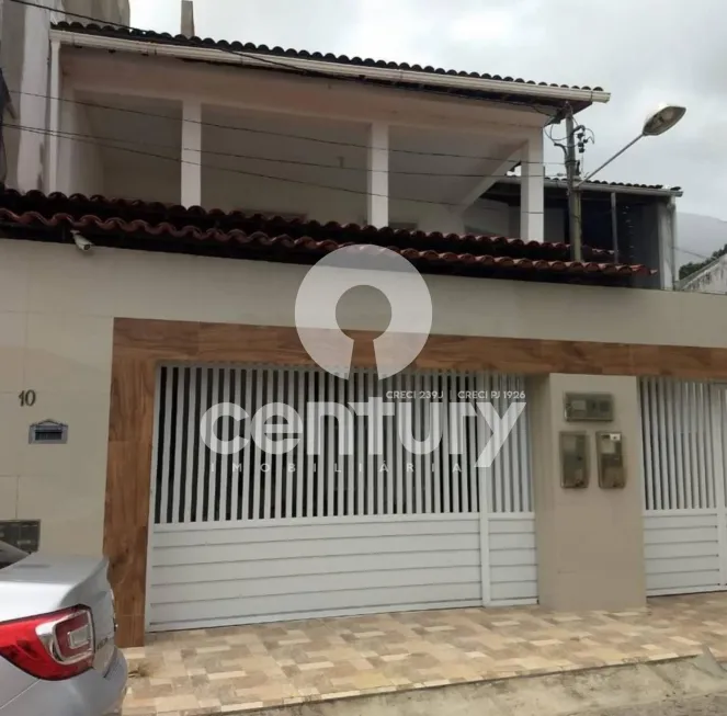 Foto 1 de Casa com 5 Quartos à venda, 400m² em Jabotiana, Aracaju