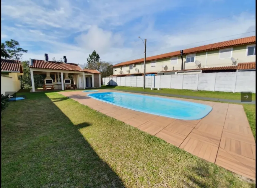 Foto 1 de Casa de Condomínio com 2 Quartos à venda, 65m² em Fazenda São Borja, São Leopoldo