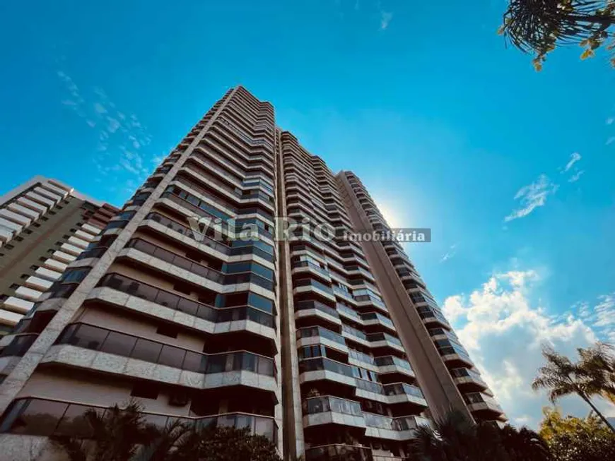 Foto 1 de Apartamento com 4 Quartos à venda, 160m² em Barra da Tijuca, Rio de Janeiro