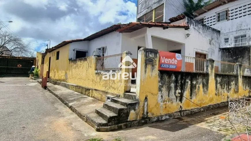 Foto 1 de Casa com 7 Quartos à venda, 300m² em Alecrim, Natal