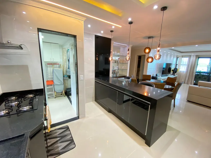 Foto 1 de Apartamento com 4 Quartos à venda, 175m² em Condomínio Porto Real Resort, Mangaratiba