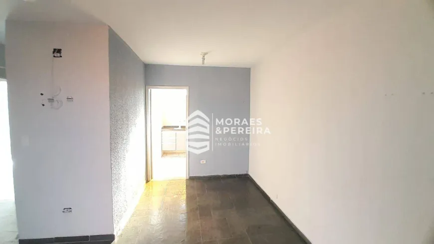 Foto 1 de Apartamento com 2 Quartos para alugar, 50m² em Santana, Pindamonhangaba