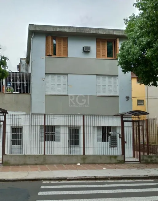 Foto 1 de Apartamento com 4 Quartos à venda, 99m² em Petrópolis, Porto Alegre