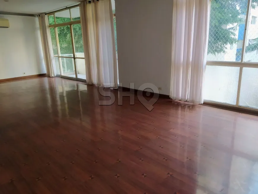 Foto 1 de Apartamento com 4 Quartos à venda, 220m² em Santa Cecília, São Paulo