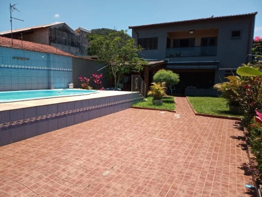 Foto 1 de Casa com 2 Quartos à venda, 140m² em Centro, Mongaguá