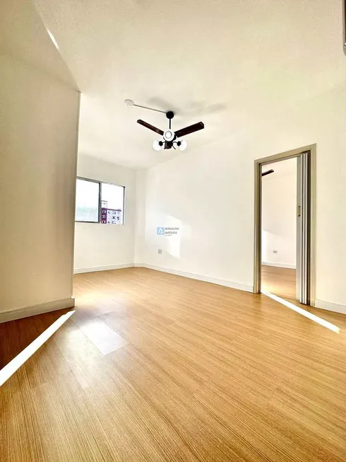 Foto 1 de Apartamento com 1 Quarto à venda, 41m² em Canto do Forte, Praia Grande