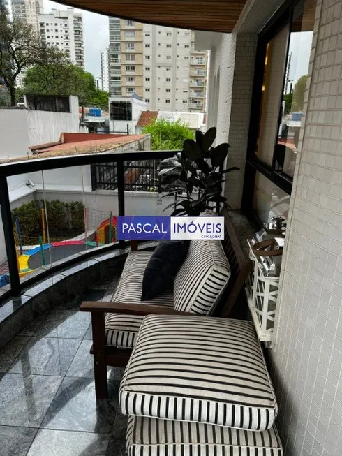 Foto 1 de Apartamento com 3 Quartos à venda, 179m² em Moema, São Paulo