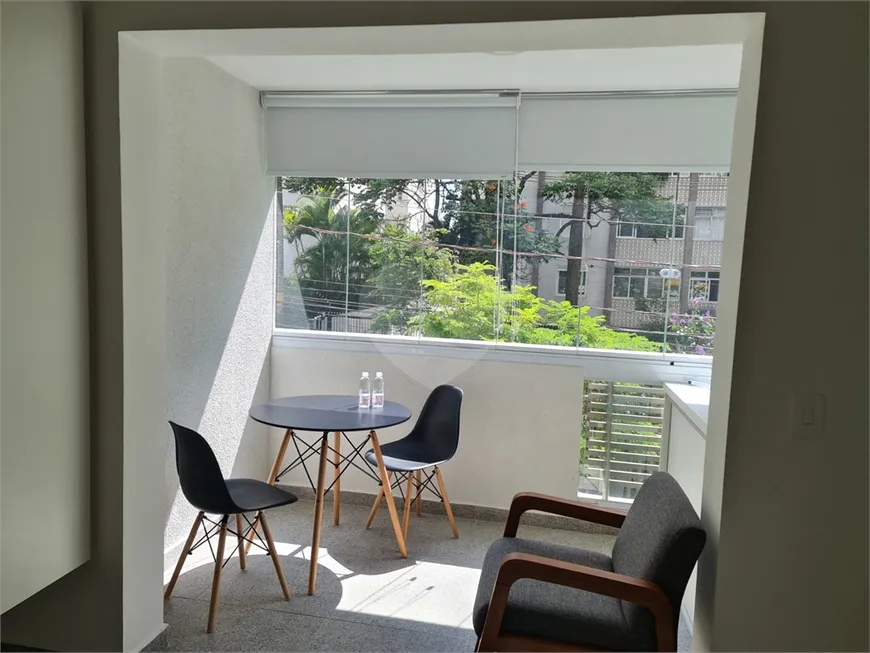 Foto 1 de Apartamento com 1 Quarto para venda ou aluguel, 24m² em Vila Madalena, São Paulo