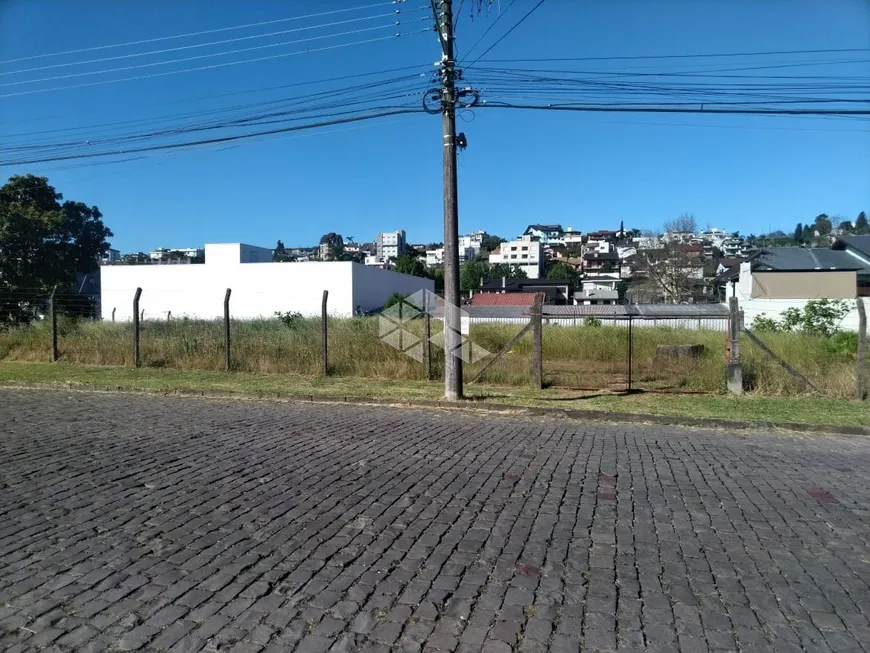 Foto 1 de Lote/Terreno à venda, 1620m² em Cinquentenário, Caxias do Sul