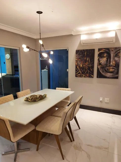 Foto 1 de Casa com 4 Quartos à venda, 290m² em Interlagos, Vila Velha