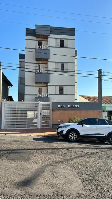 Foto 1 de Apartamento com 2 Quartos à venda, 65m² em Banzato, Marília