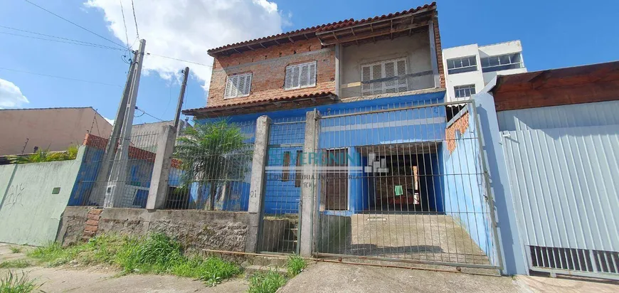 Foto 1 de Casa com 5 Quartos à venda, 195m² em Parque da Matriz, Cachoeirinha