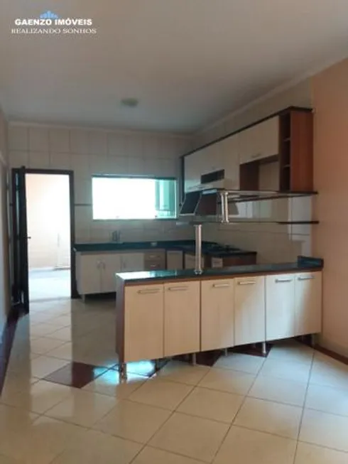 Foto 1 de Sobrado com 4 Quartos à venda, 200m² em Bela Vista, Osasco