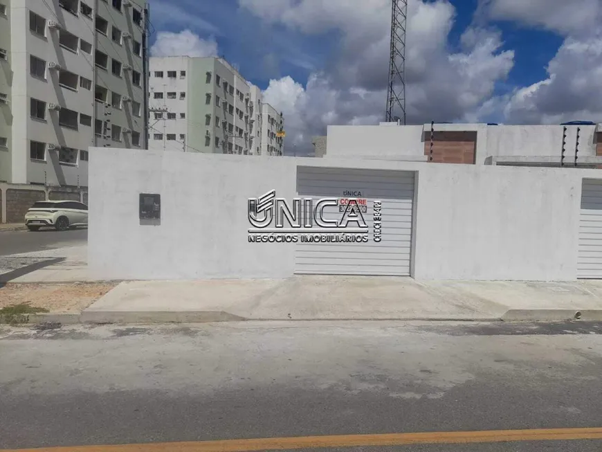 Foto 1 de Casa com 2 Quartos à venda, 47m² em Marivan, Aracaju