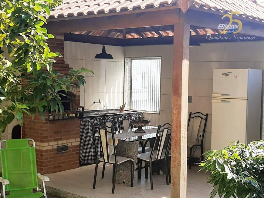 Foto 1 de Casa com 5 Quartos à venda, 302m² em Brisamar, Vila Velha