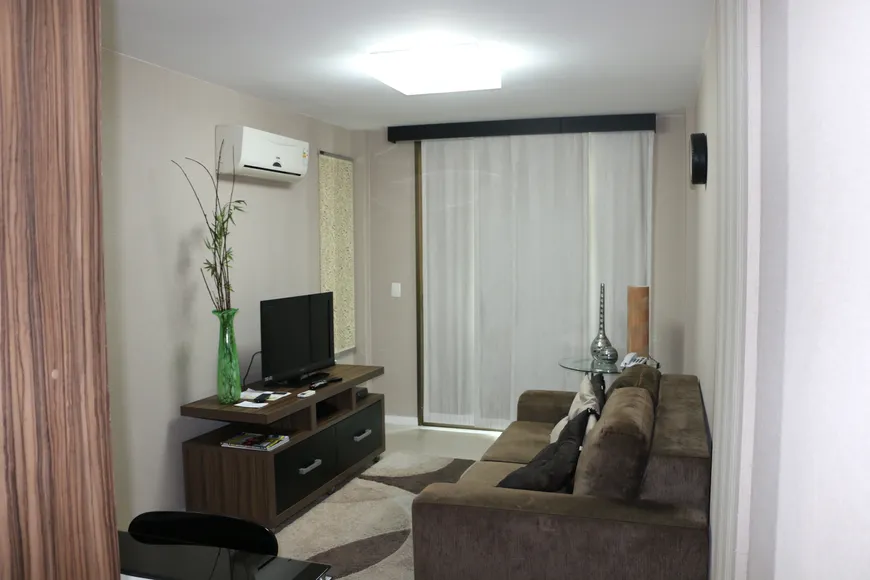 Foto 1 de Apartamento com 1 Quarto para alugar, 50m² em Icaraí, Niterói