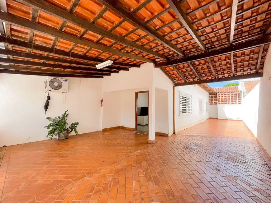 Foto 1 de Casa com 4 Quartos à venda, 252m² em Sobrinho, Campo Grande