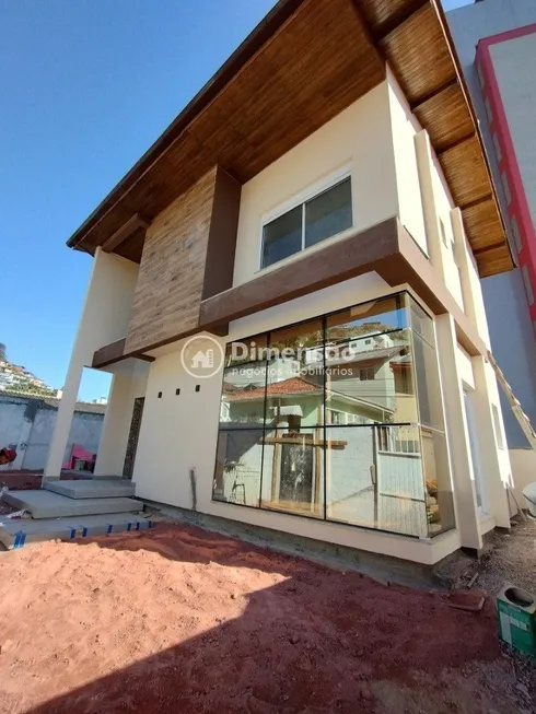 Foto 1 de Casa com 2 Quartos à venda, 128m² em Centro, Florianópolis