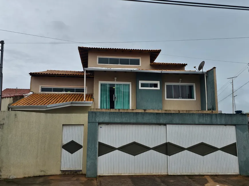 Foto 1 de Casa com 6 Quartos à venda, 450m² em Parque Esplanada I, Valparaíso de Goiás