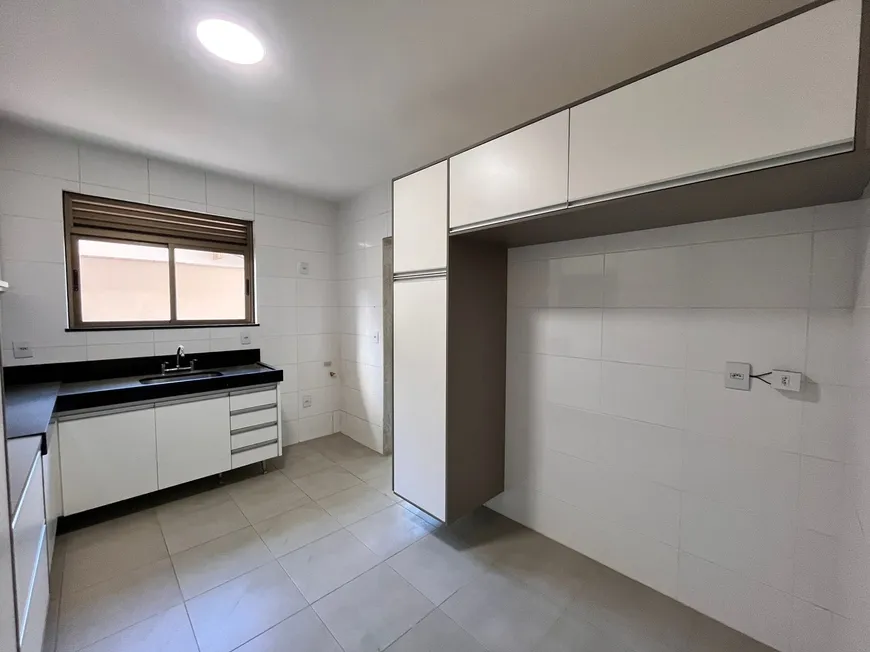 Foto 1 de Apartamento com 3 Quartos para alugar, 145m² em Praia do Pecado, Macaé