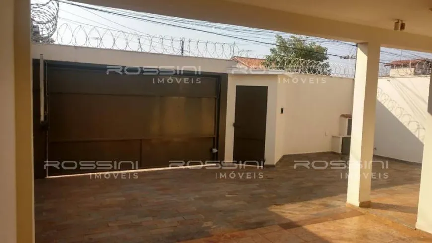 Foto 1 de Casa com 4 Quartos para alugar, 153m² em Nova Ribeirânia, Ribeirão Preto