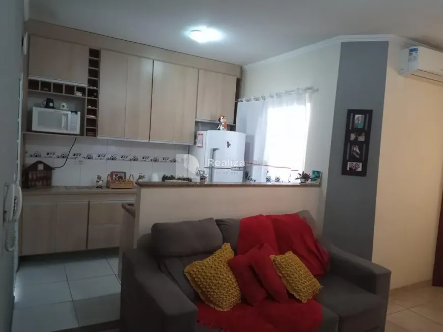 Foto 1 de Casa de Condomínio com 2 Quartos à venda, 55m² em Bandeira Branca, Jacareí