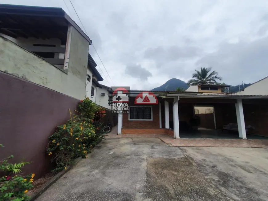 Foto 1 de Casa com 4 Quartos à venda, 180m² em Cidade Jardim, Caraguatatuba