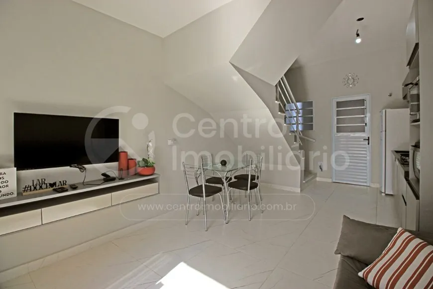 Foto 1 de Casa de Condomínio com 2 Quartos à venda, 45m² em Estancia Sao Jose, Peruíbe