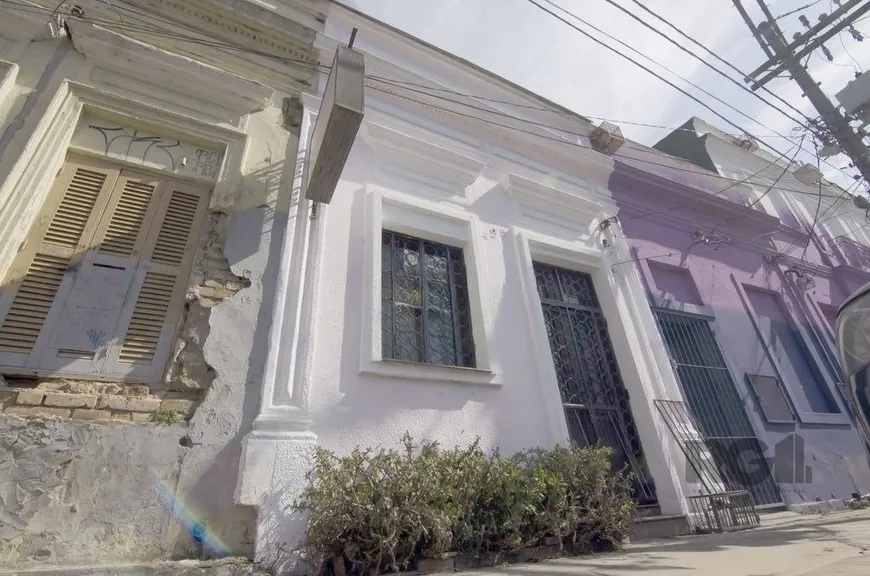 Foto 1 de Casa com 2 Quartos à venda, 116m² em Cidade Baixa, Porto Alegre