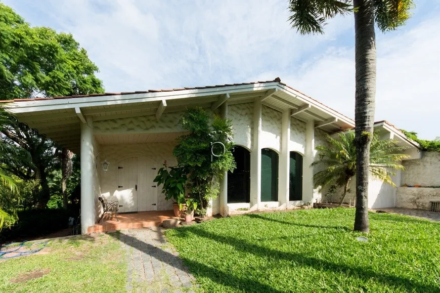 Foto 1 de Casa com 5 Quartos à venda, 422m² em Vila Assunção, Porto Alegre