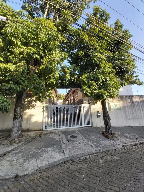 Foto 1 de Casa de Condomínio com 3 Quartos para alugar, 80m² em Tanque, Rio de Janeiro