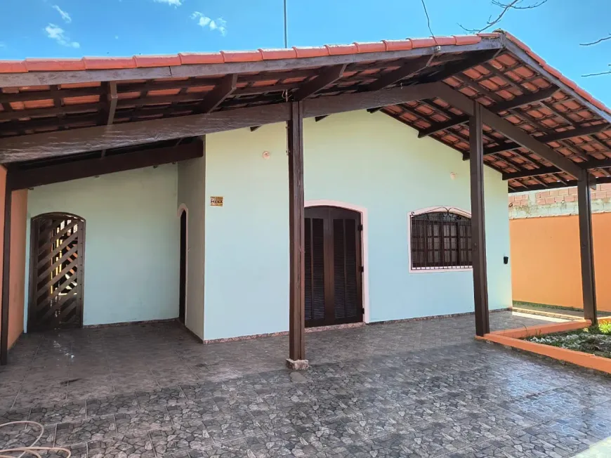 Foto 1 de Casa com 3 Quartos à venda, 196m² em Balneário Gaivota, Itanhaém