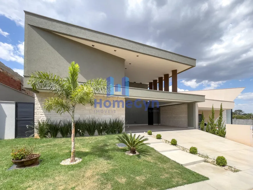 Foto 1 de Casa com 4 Quartos à venda, 226m² em Residencial Goiânia Golfe Clube, Goiânia