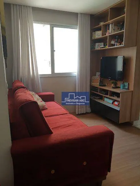 Foto 1 de Apartamento com 2 Quartos à venda, 43m² em Canhema, Diadema