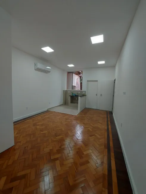 Foto 1 de Apartamento com 2 Quartos para alugar, 80m² em Laranjeiras, Rio de Janeiro