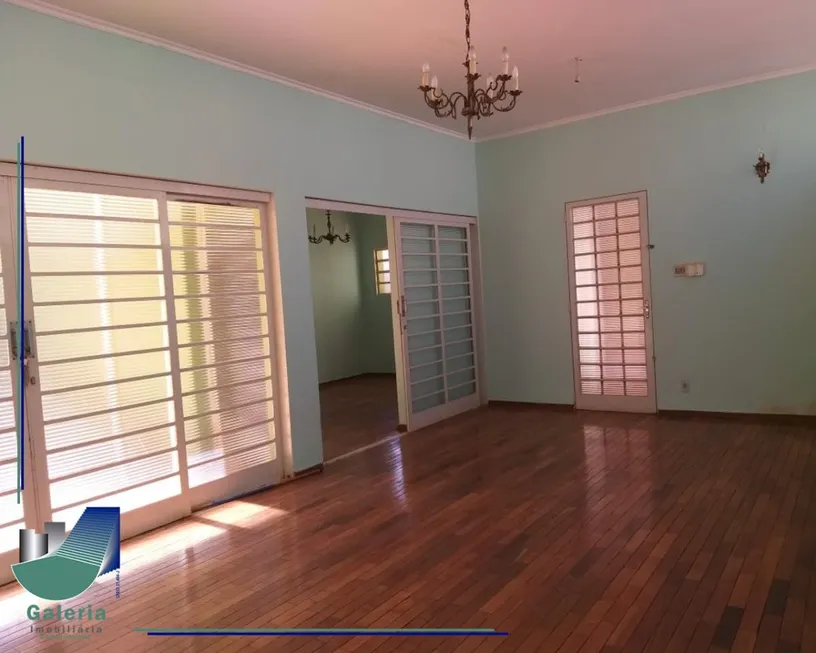 Foto 1 de Casa com 3 Quartos para alugar, 232m² em Jardim Sumare, Ribeirão Preto