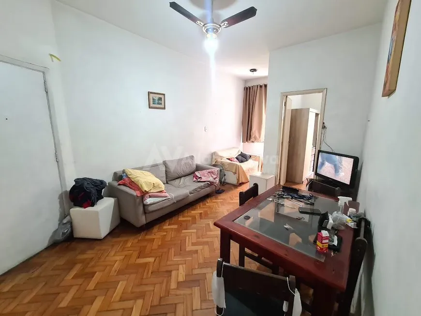 Foto 1 de Apartamento com 2 Quartos à venda, 75m² em Copacabana, Rio de Janeiro