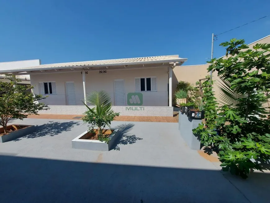 Foto 1 de Casa com 3 Quartos à venda, 140m² em Santa Rosa, Uberlândia