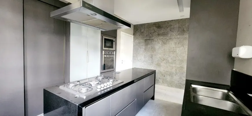 Foto 1 de Apartamento com 5 Quartos à venda, 485m² em Serra, Belo Horizonte