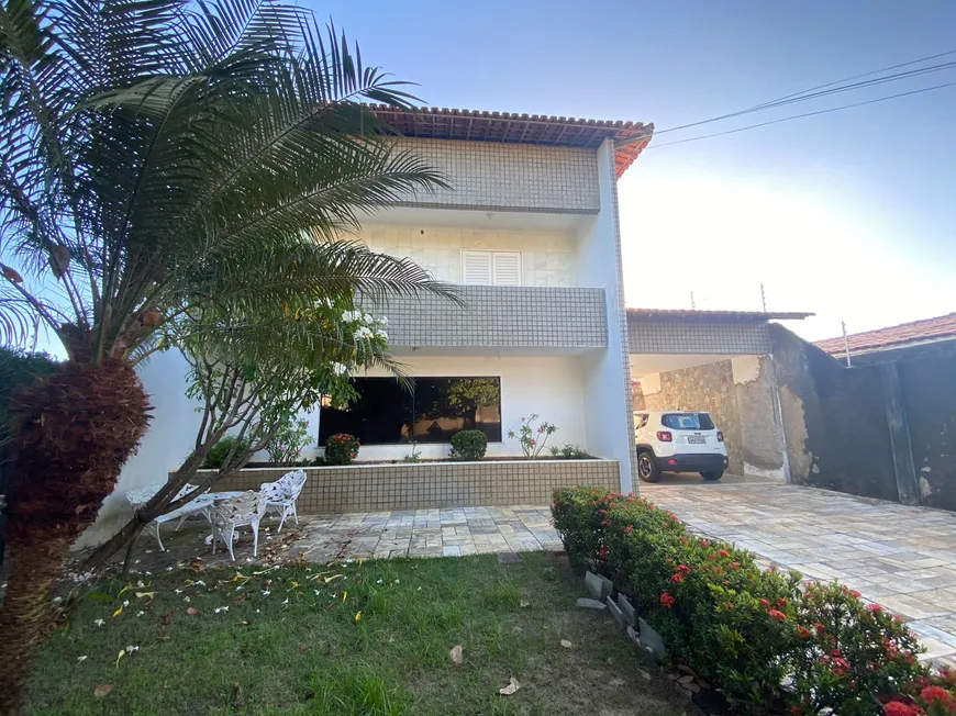 Foto 1 de Casa com 4 Quartos à venda, 390m² em Coroa do Meio, Aracaju