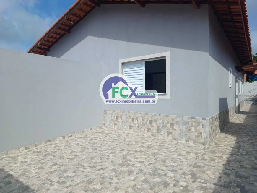 Foto 1 de Casa com 2 Quartos à venda, 53m² em Tupy, Itanhaém