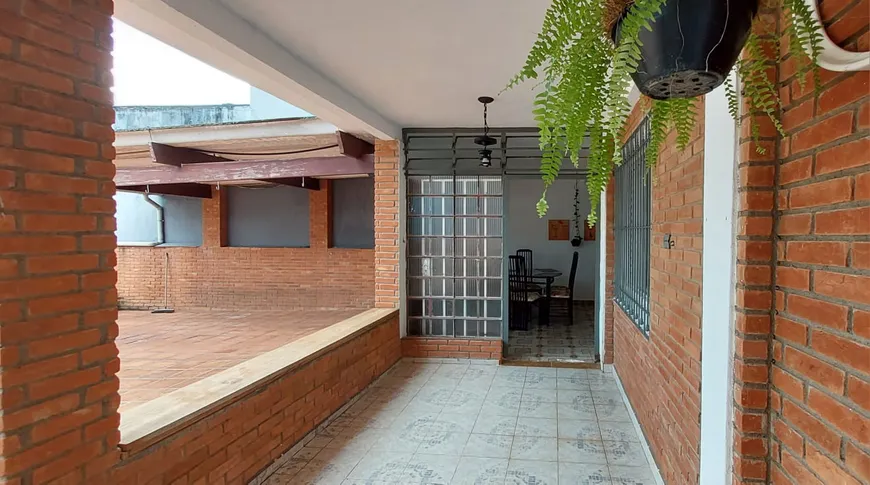 Foto 1 de Casa com 2 Quartos à venda, 125m² em Vera Cruz, Mongaguá