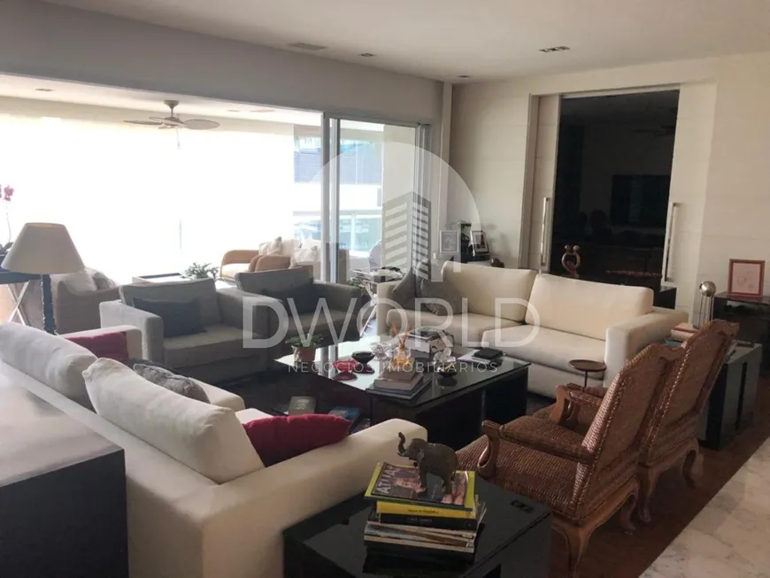 Foto 1 de Apartamento com 4 Quartos para alugar, 262m² em Chacara Itaim , São Paulo