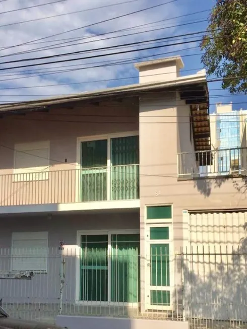 Foto 1 de Casa com 5 Quartos para alugar, 150m² em Centro, Balneário Camboriú