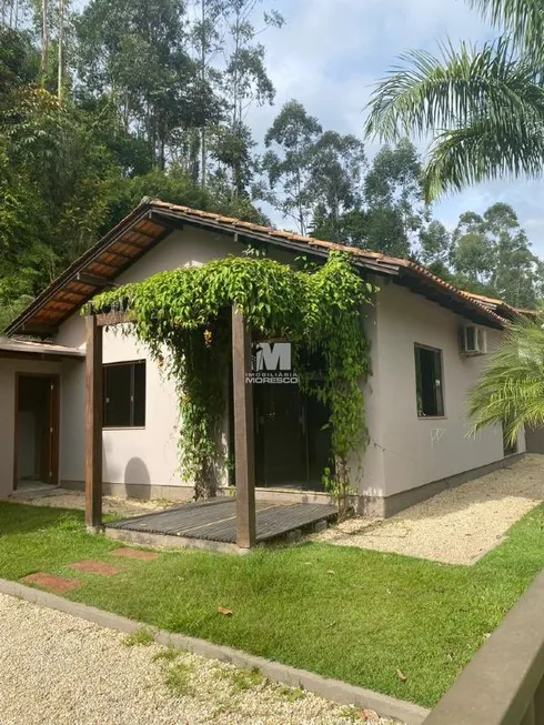 Foto 1 de Casa com 2 Quartos à venda, 120m² em Centro, Guabiruba