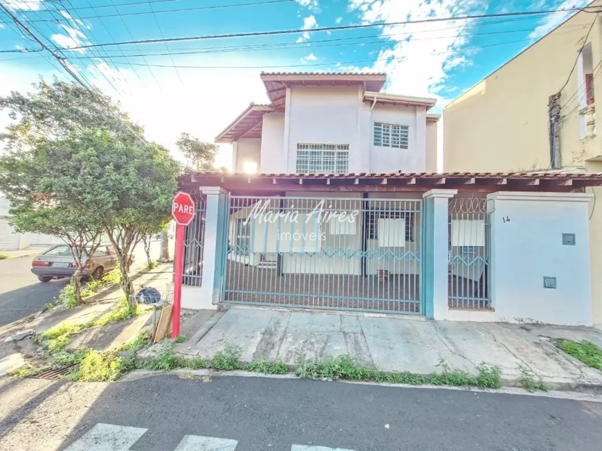 Foto 1 de Sobrado com 3 Quartos para alugar, 83m² em Jardim Bandeirantes, São Carlos